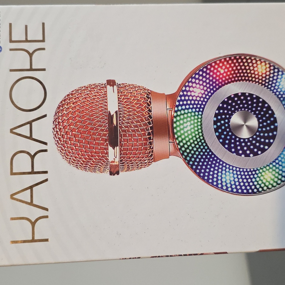 SIMPLY TECH KARAOKE NEW LED Microphone Speaker - Picture 4 of 11